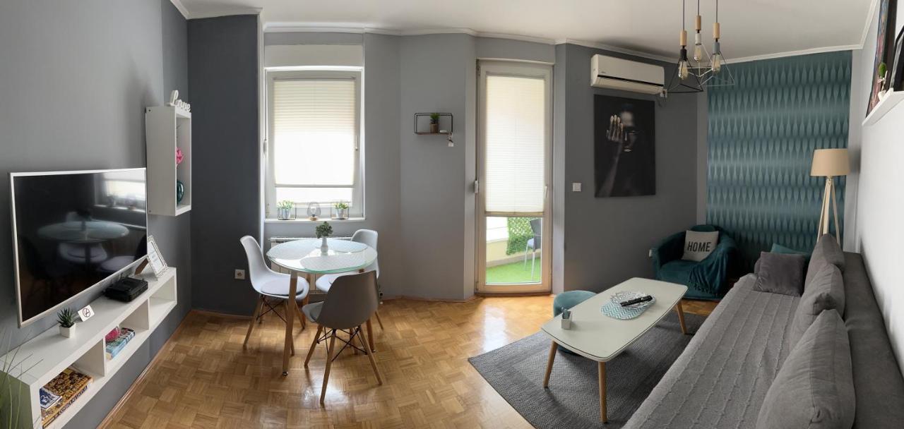 Apartment Teatar Tuzla Eksteriør billede