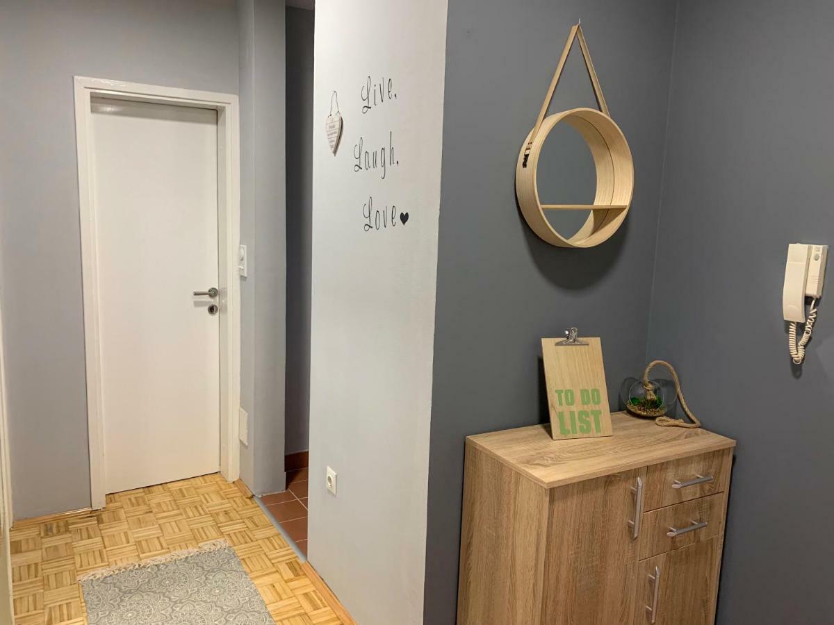 Apartment Teatar Tuzla Eksteriør billede